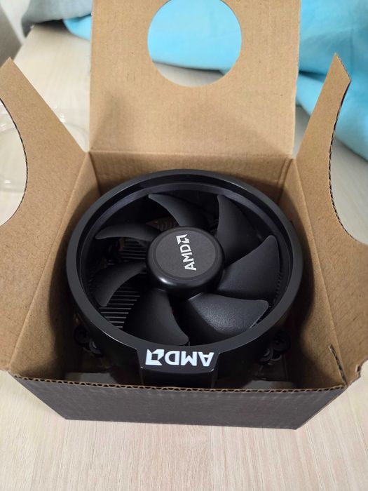 Оригинален вентилатор и радиатор AMD за Socket AM4 (нов)