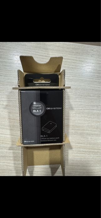 OM System SBCX-1 Kit Acumulator Li-ion BLX-1 si Incarcator BCX-1