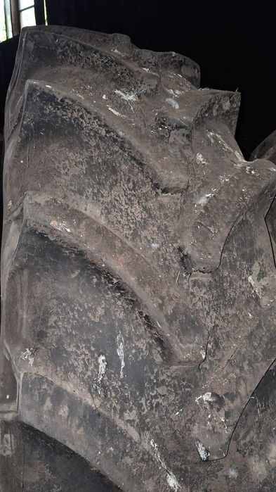 Продам баллоны на бюллер 520/85R42