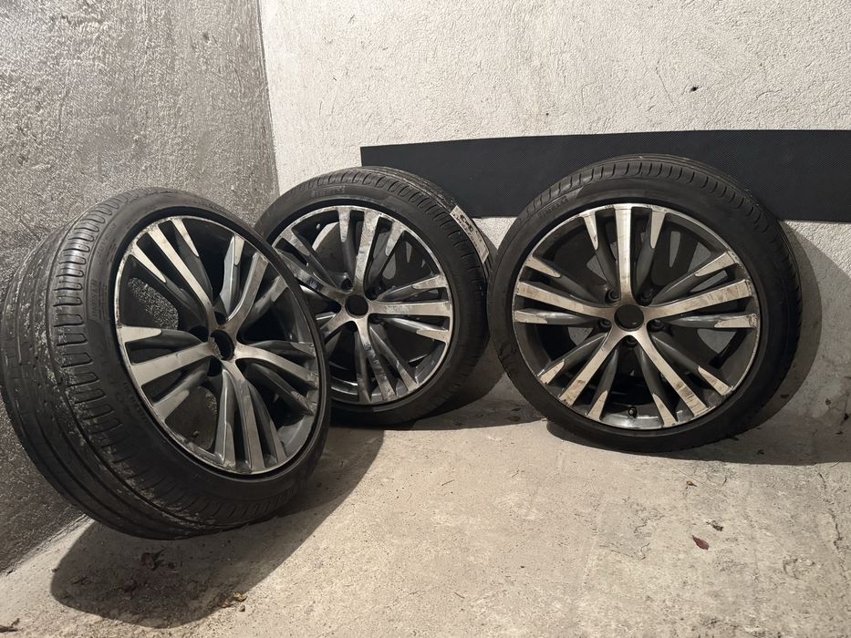 Pirelli Powergy 245/40/19