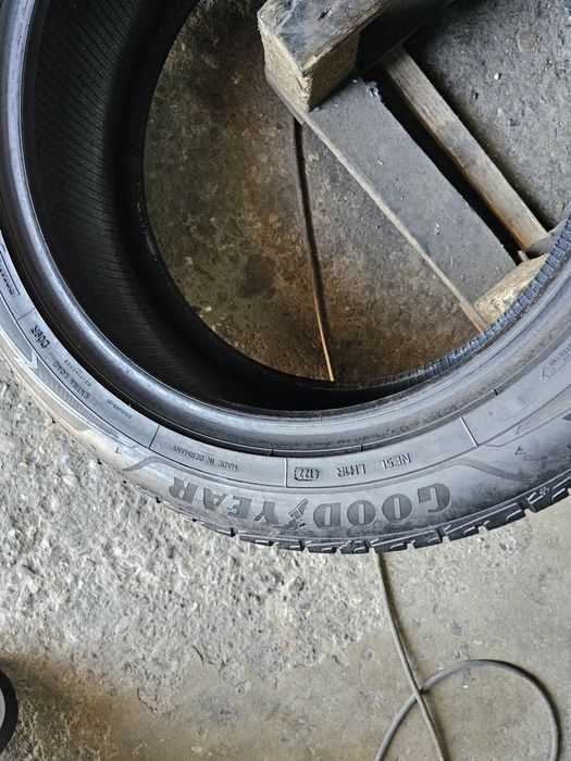 2 anvelope iarna 225 55 18 Goodyear 2022
