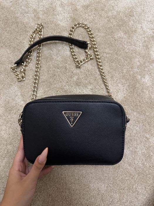 Оригинална дамска чанта GUESS