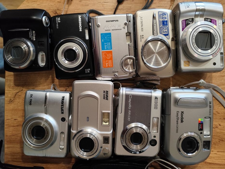 Разпродажба! Дигитални компактни фотоапарати