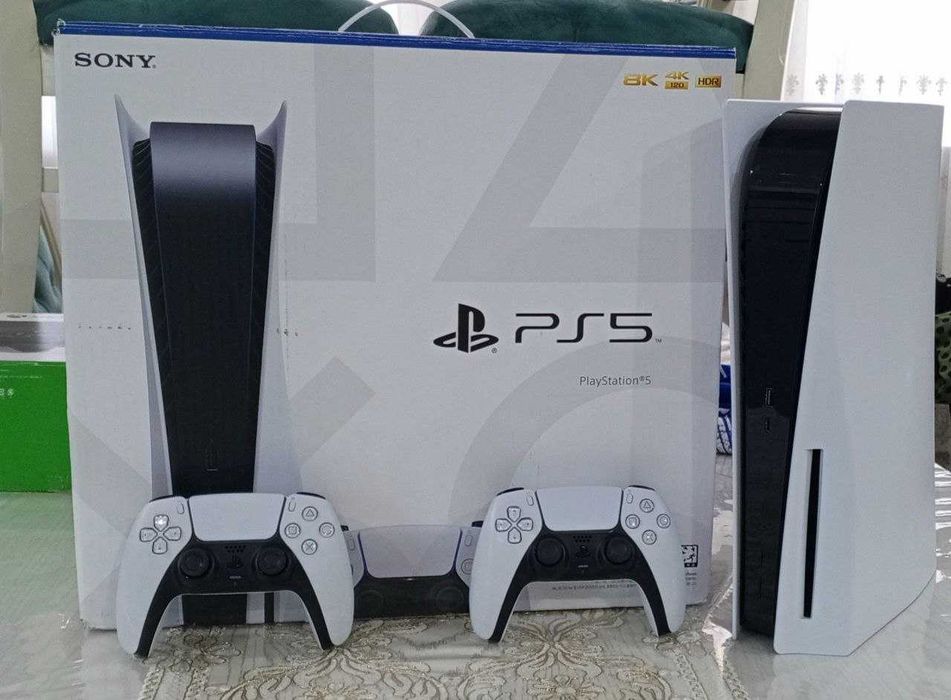 Playstation 5 Disc Edition в идеальном состоянии 2 джойстик