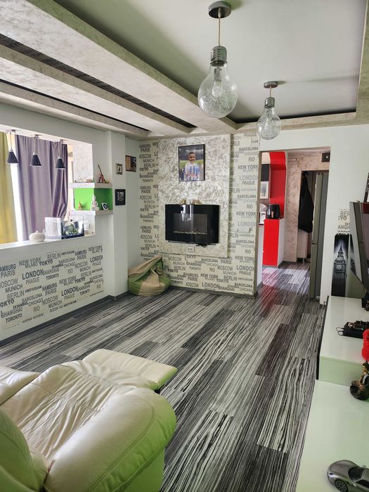 Apartament 3 camere Dezrobiri,recent renovat !!!