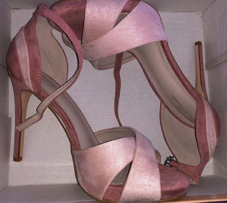 Дамски токчета 39ти номер