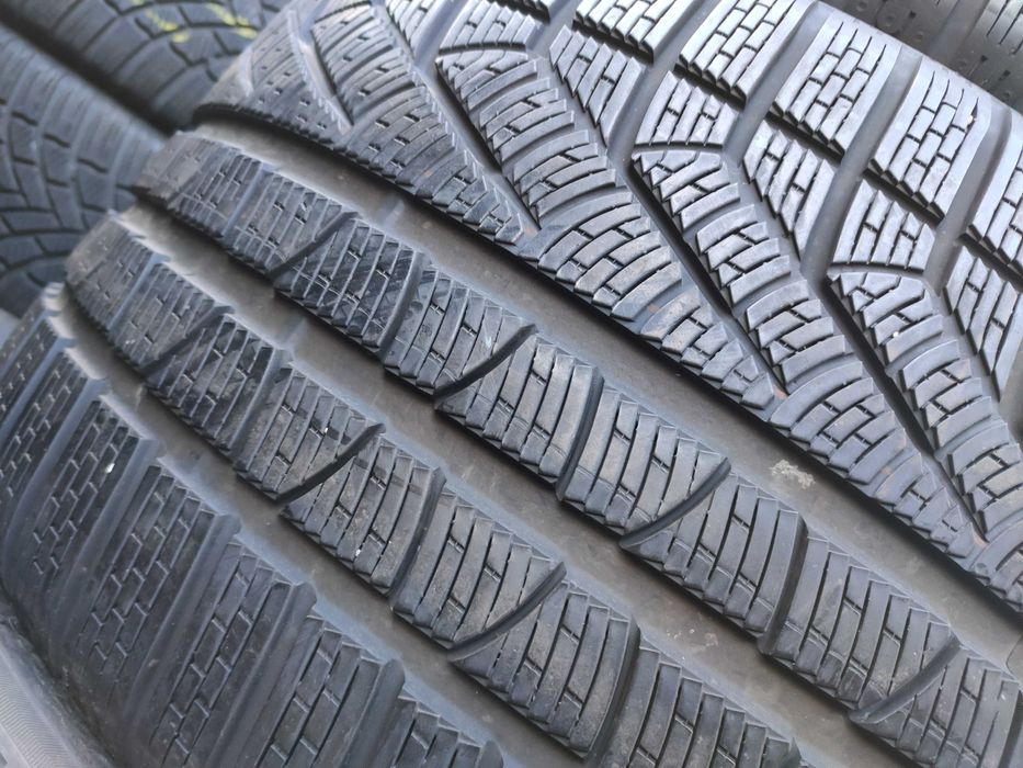 2бр Зимни гуми 295 30 20 - Pirelli -