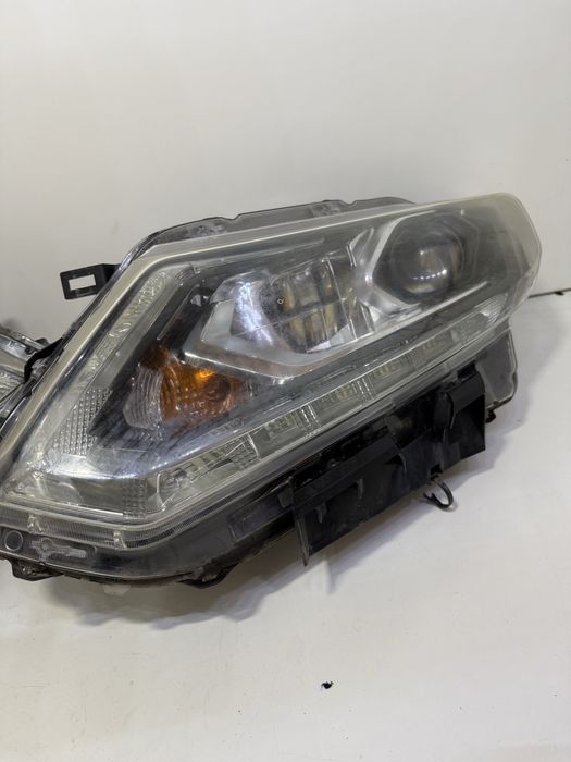 Ляв фар десвн фар фарове за Nissan Rogue X trail T32