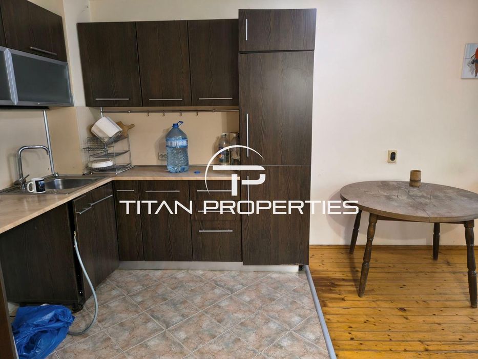 Продава се Тристаен апартамент в Бургас, Възраждане - 85 кв.м за 1080 €/кв.м - Снимка #1