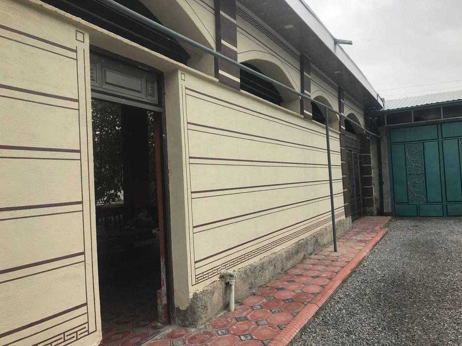 Шахар марказида жойлашкан 2 этаждли ховли жой сотилади!