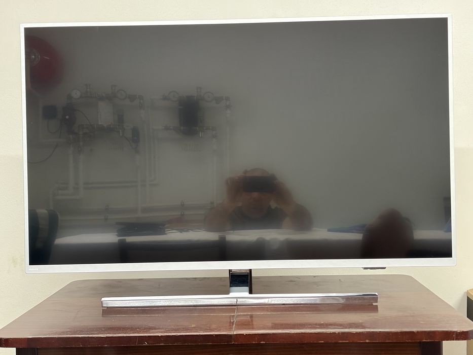 Televizor Philips 4K LED 108 cm (43”)