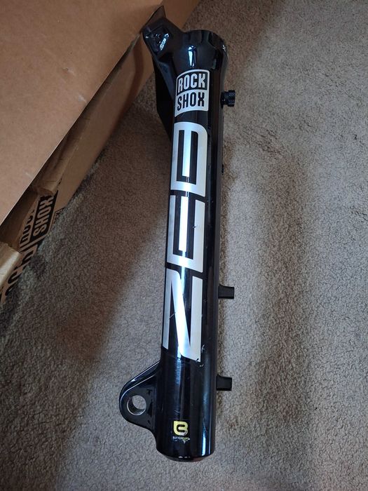 Lower Furcă Rockshox Zeb Ultimate Charger 3 ( Megre pentru orice zeb )