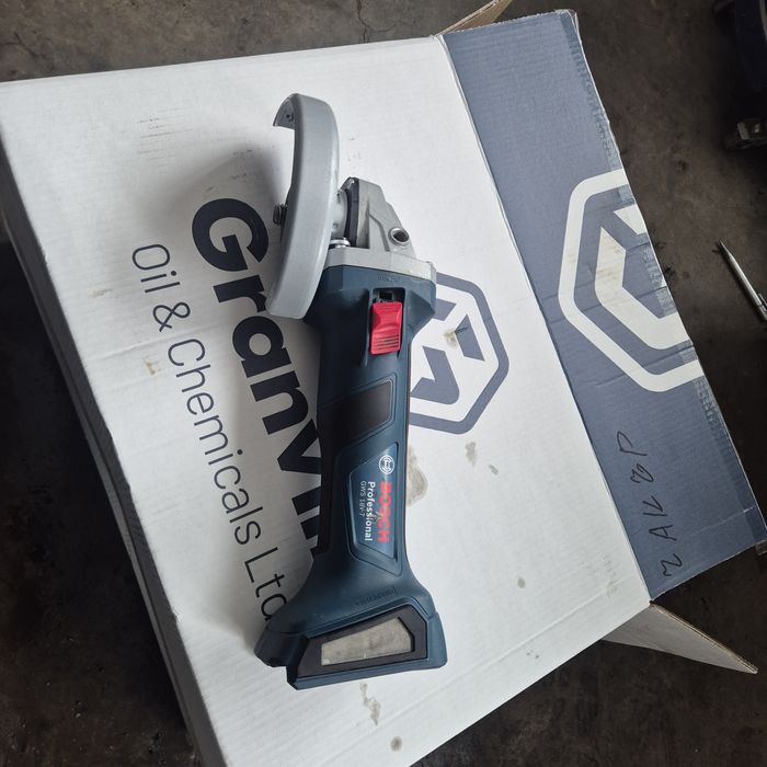 Акумулаторни Инструменти BOSCH