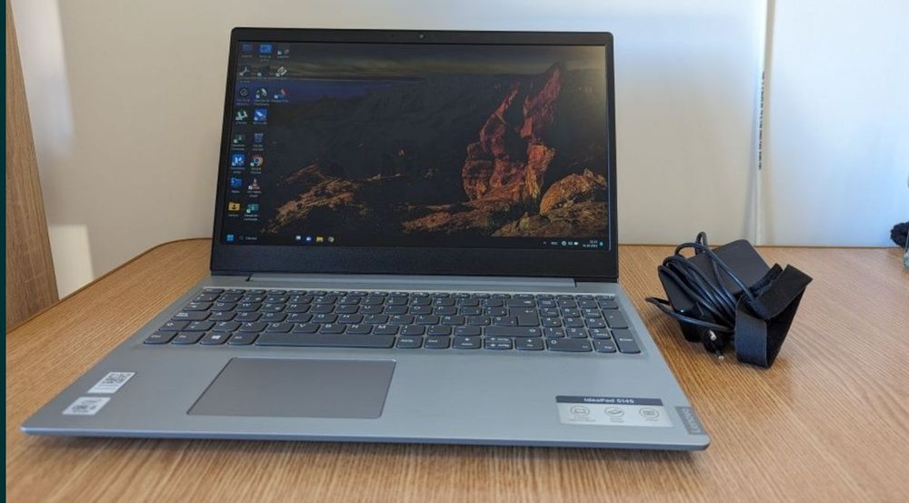 Laptop Lenovo - Intel Core i5, SSD +HDD