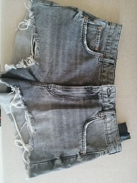 Продаются джинсовые шорты Zara