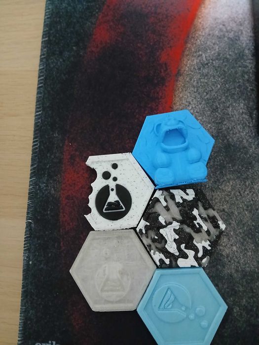 Продавам Labcoini