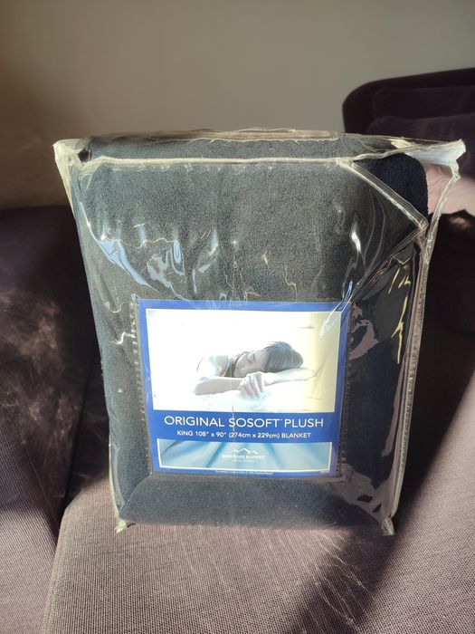 Два броя пухкави одеяла