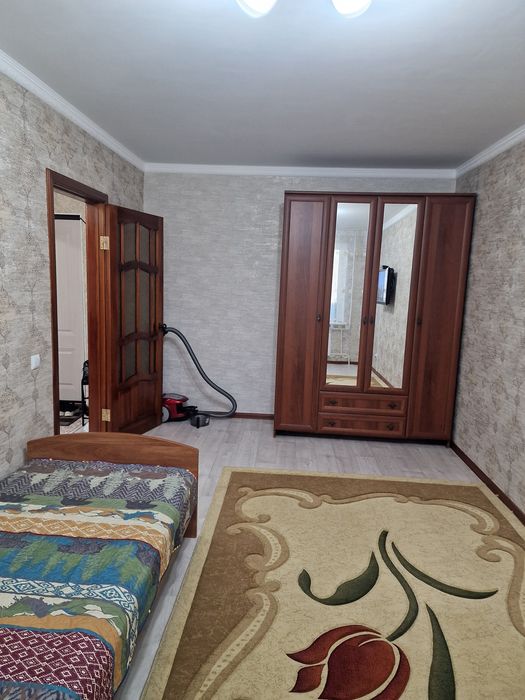 Сдам   1   ком.  квартиру   .