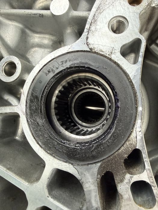 Продавам CVT автоматична кутия от нисан мурано 3.5 бензин.