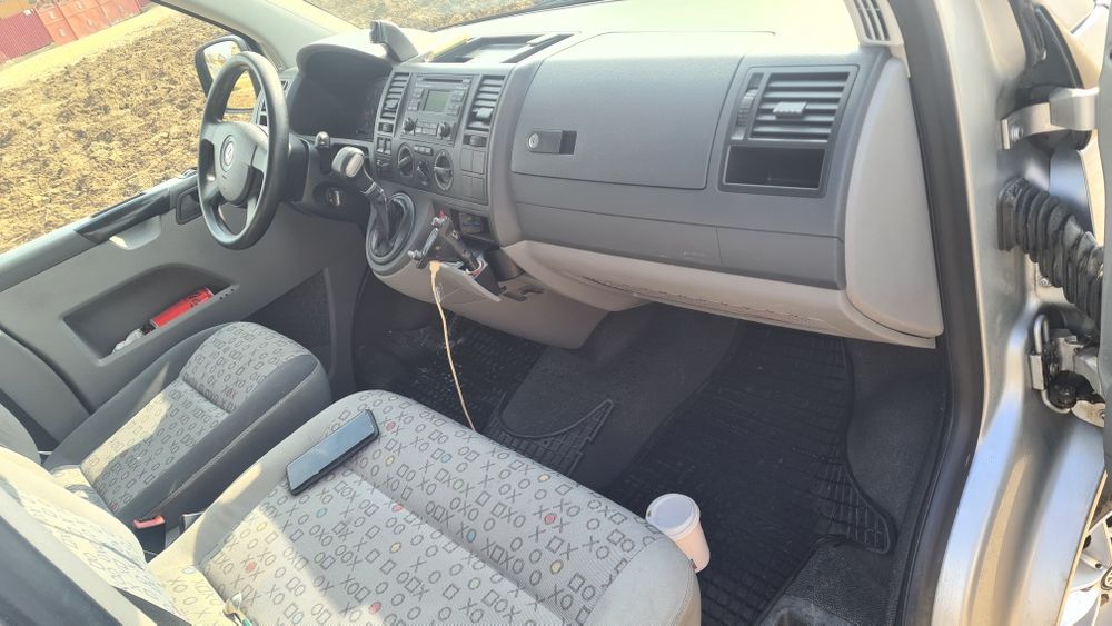 VW Transporter T5 2.5 Cutie automata Euro 4 8 locuri