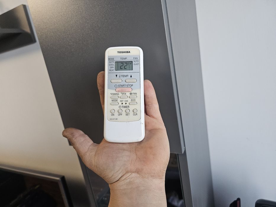 Климатик  toshiba
