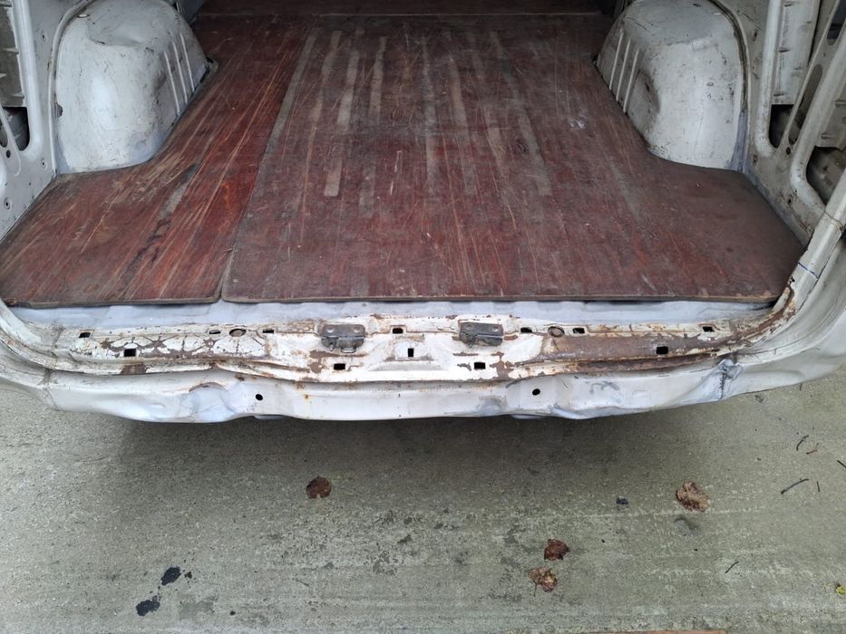 Vând VW Crafter 2,5 TDI