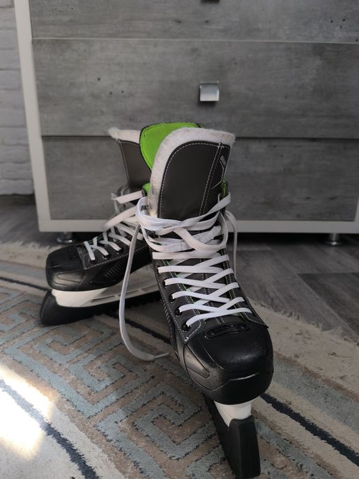 Продам коньки Bauer x-ls