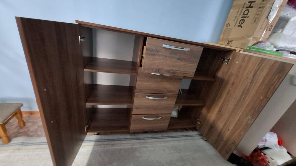 Продам комод с ящиками