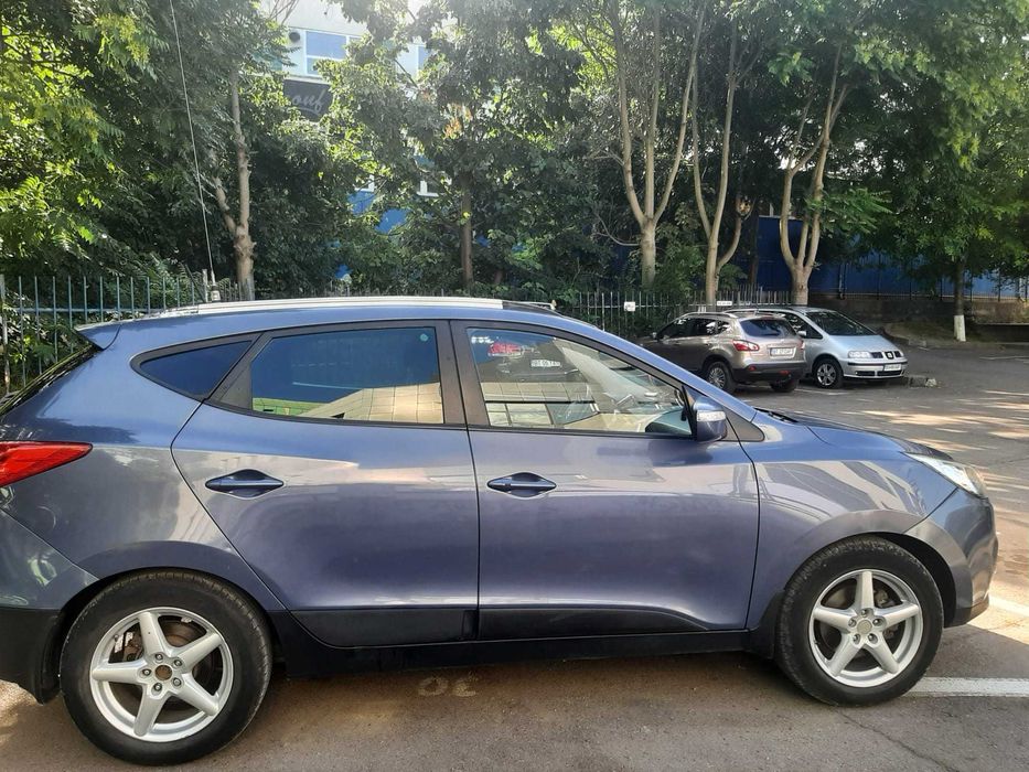 Unic Proprietar • Hyundai ix35 (2013) • 2.0 CRDI (184 CP) • 4x4 • Cutie Manuală • 256.000 km