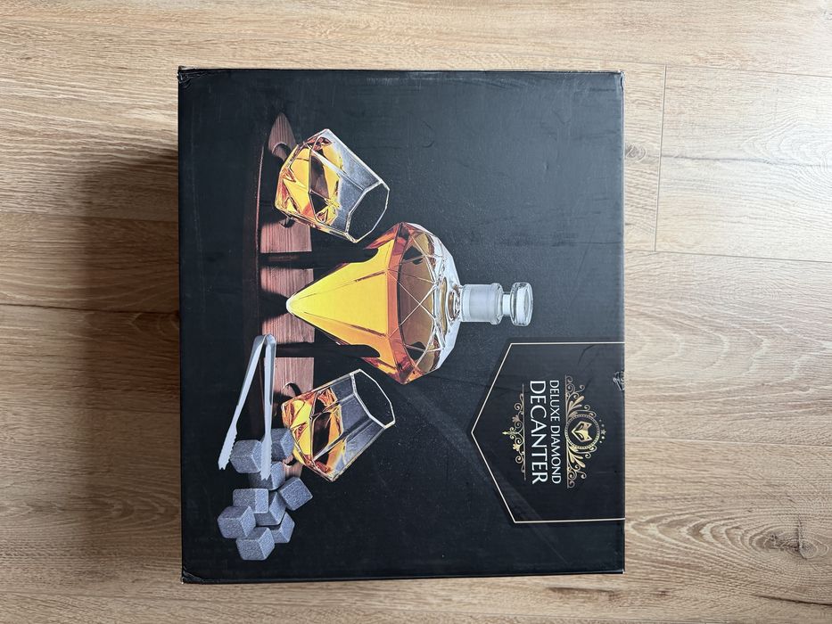 Decantor whiskey nou