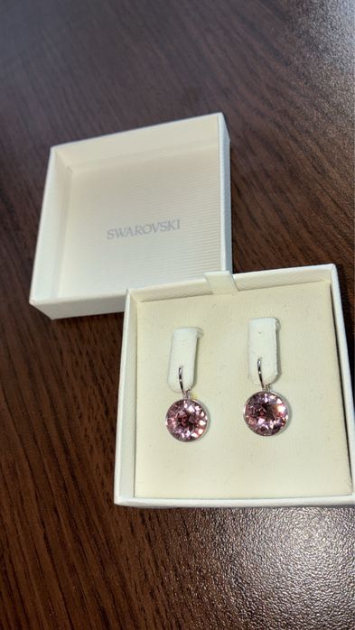 Swarovski Limited - обеци