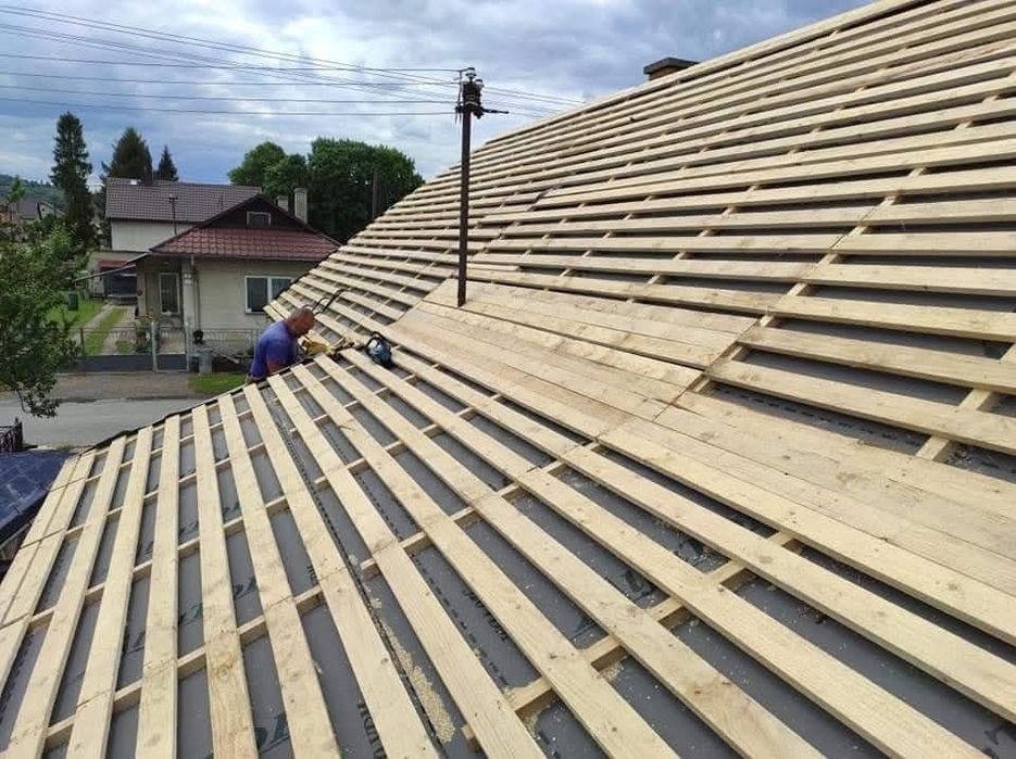 Executăm acoperisuri 
2. Montaj orice tip de invelitoare,
3. Dulgherie