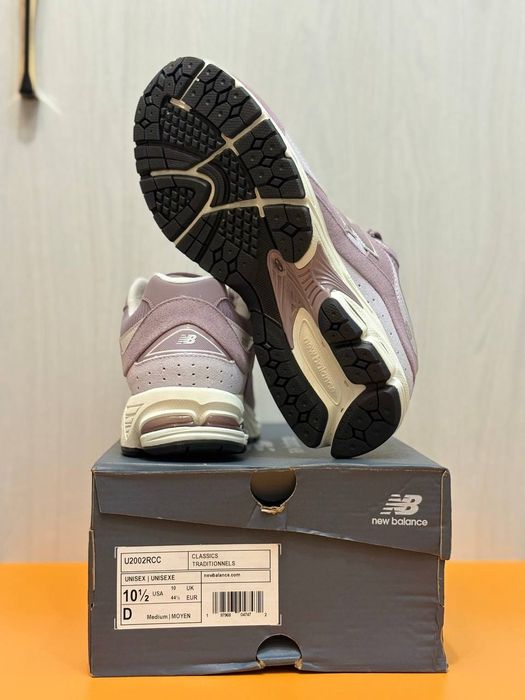 New Balance 2002r