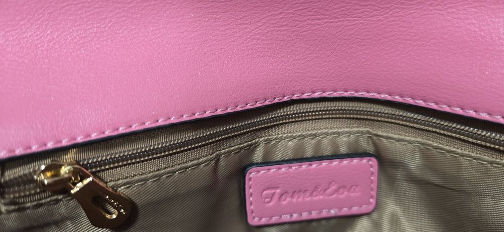 Нова.  Дамска оригинална  чанта  Gucci Petite GG / Interlocking G).