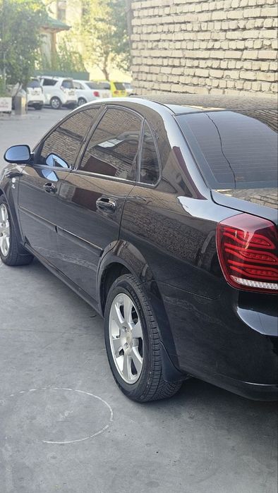 Laseti 1.8 sotiladi gazibor tanerofkasi bor