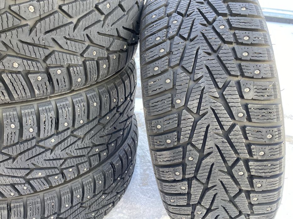 Зимние шины 215/60 R16