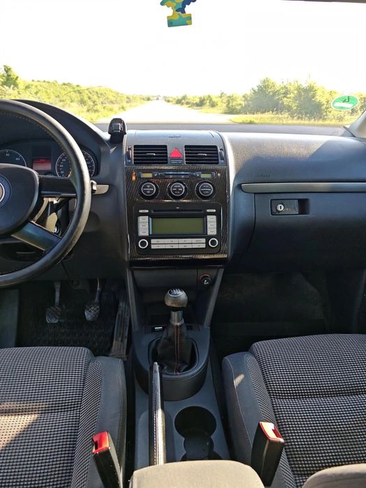 VOLKSWAGEN Touran 2004 — imagine 4