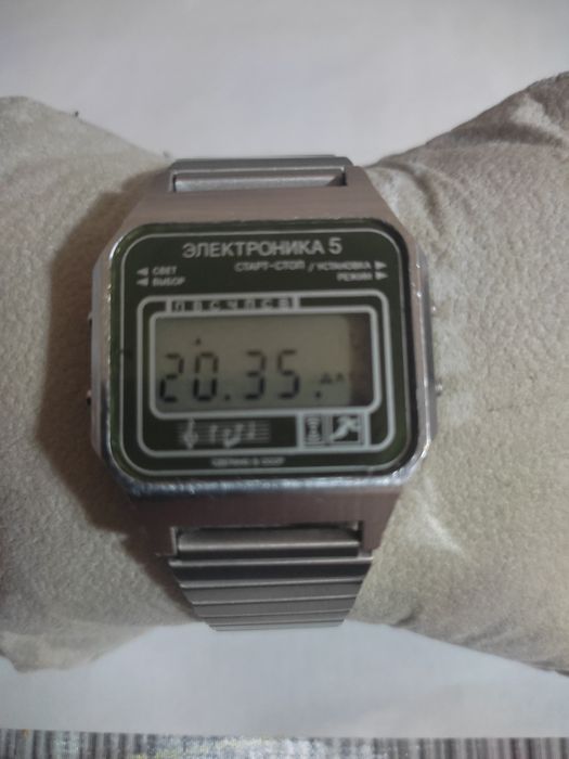 Часы ссср наручные.