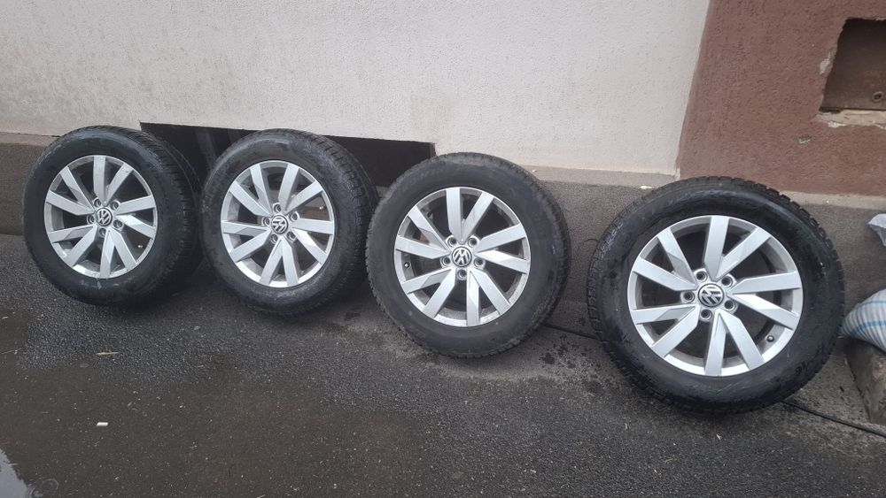 Jante aliaj b8 cu cauciucuri de iarnă