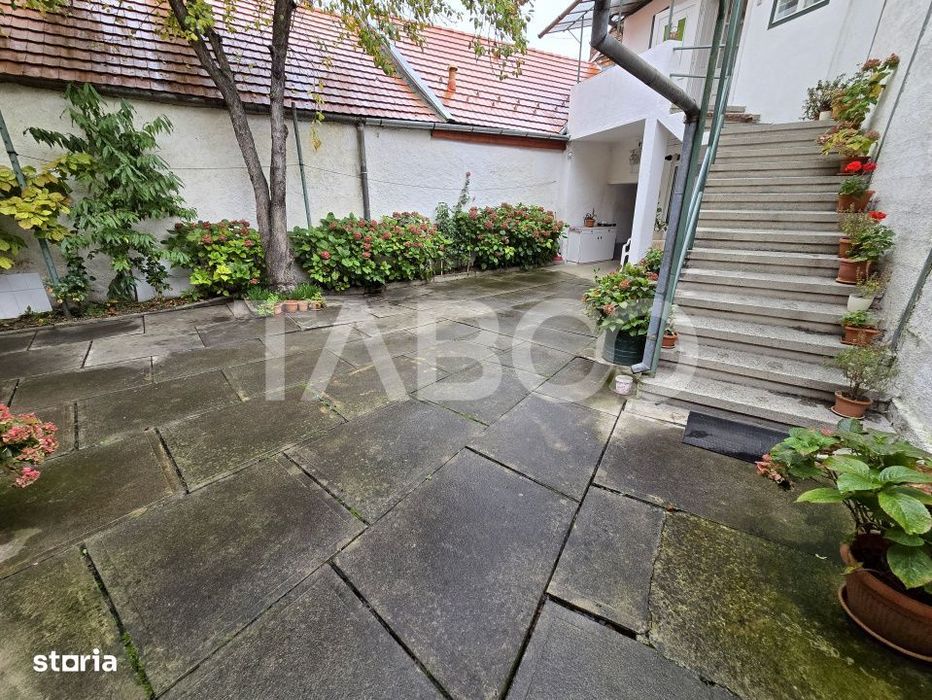 Casa individuala de vanzare curte proprie pivnita Orasul de Jos Sibiu