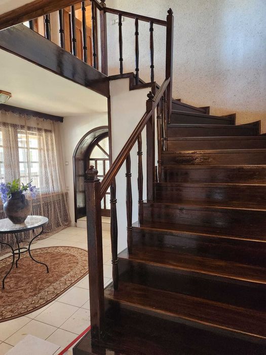 Дава се под наем Къща в с. Арбанаси, Област Велико Търново - 625 кв.м за 1495.83 € - Снимка #9