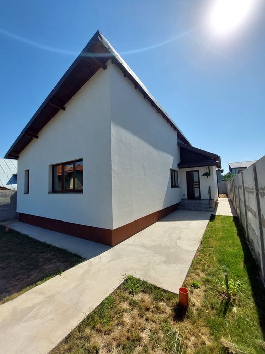 Vând casa în Cernica- toate utilitățile, finisata la cheie, AC