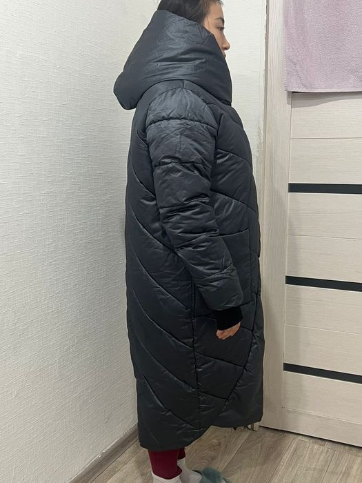 Продаю пуховик есть каспи ред