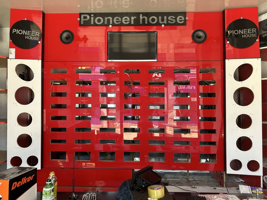 Do‘kon uchun ishlatilgan mebel sotiladi!