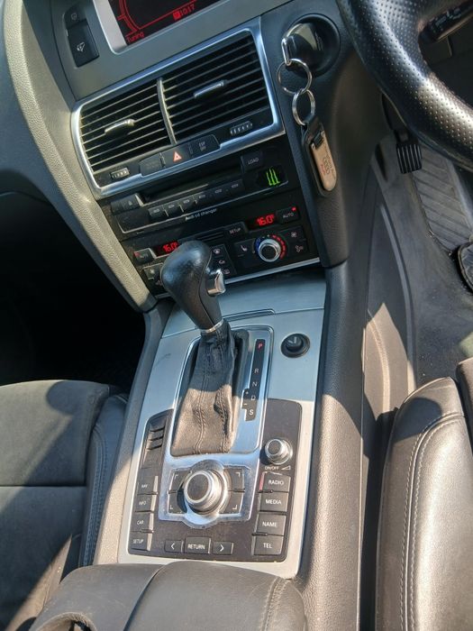 Audi Q7 3.0 TDI V6 , 2006г. BMK мотор ,225 к.с , 25 броя на части.