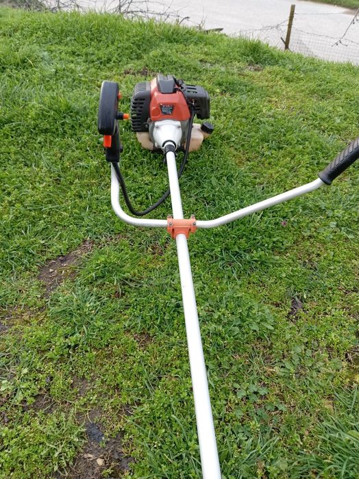 Христорез/тример за трева вики