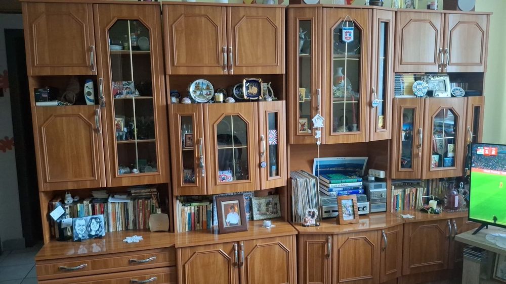 Vand biblioteca in stare ff buna