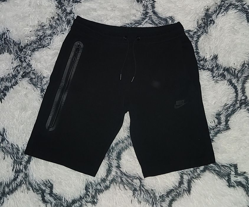 Nike tech negru mărime M