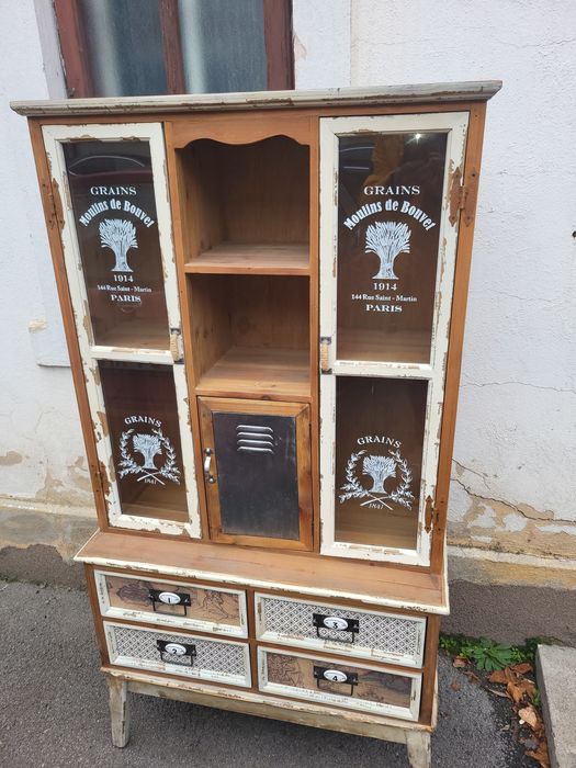 Dulapuri vechi din lemn de mango