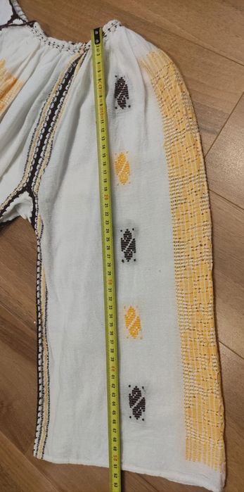 Ie autentica, costum popular